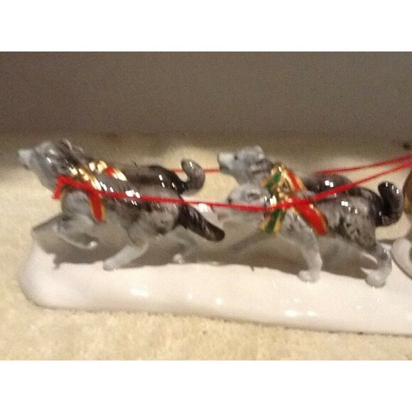 Dept 56 Snow Village - Snow Carnival King & Queen - Picture 4 of 8